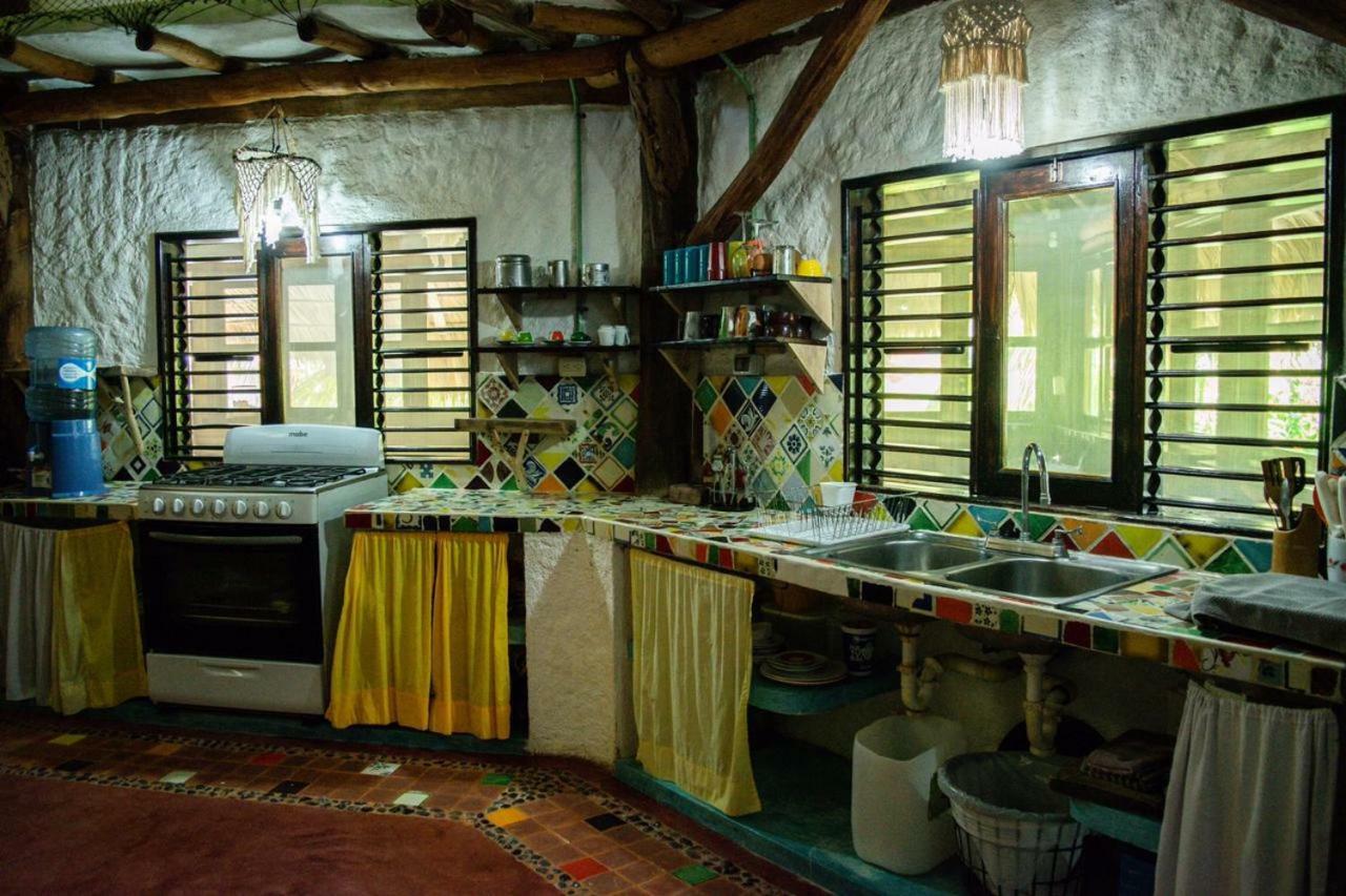 Ida Y Vuelta Hostal